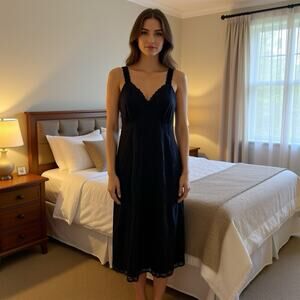 Women’s Size 38 26” Vintage Shadowline Full Length Slip USA Made All Nylon Black